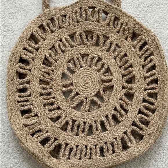 Large Tan Woven Tote Bag - Picture 2 of 3